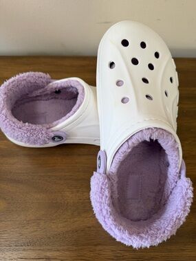 Crocs Lined Clogs White Purple Fleece Womens 9 Cozy